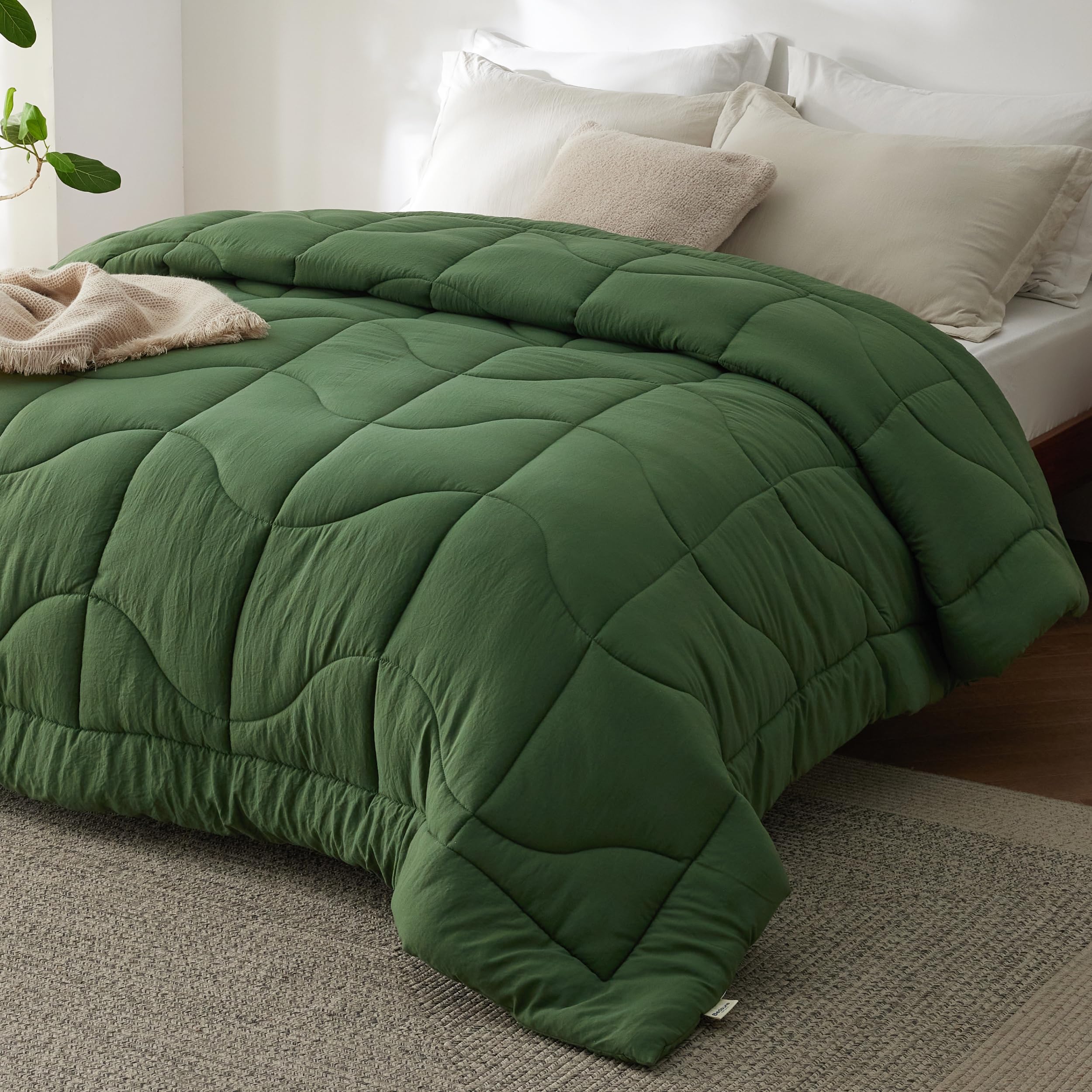 Bedsure Comforters King Size - Down Alternative Comforter For All Season, Butterysoft Prewashed Duvet With 4 Tabs, Lightweight &